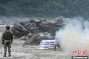吉时查询西藏军区某部高原峡谷实弹射击 锤炼实战能力