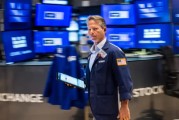 吉时查询尾盘：美股小幅上扬 标普指数上涨约0.3%