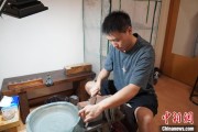吉时查询成都“90后”小伙“十年磨一剑”：从爱好者到守艺人 传播中国文化